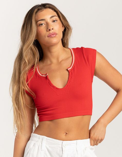 BDG Urban Outfitters Seamless Go For Gold Womens Crop Top #summeroutfit #summeroutfitdrawing #summeroutfitideas #summeroutfits #summeroutfits2024 #summeroutfitsforcollegegirl #summeroutfitswomen Gold Crop Top, Womens Crop Top, Wwe T Shirts, Trendy Outfit Ideas, Flannel Sweatshirt, Going For Gold, Bdg Urban Outfitters, Girls Graphic Tee, Crop T Shirt