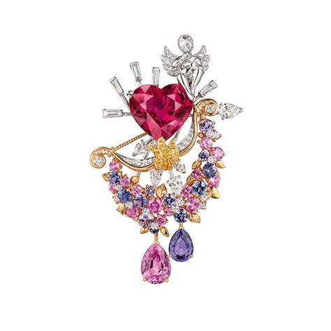 10 Jaw-Dropping Jewels from the Paris High Jewelry Collections – JCK Gold Van Cleef, Drawing Gold, Gold Vans, Van Cleef And Arpels Jewelry, Van Cleef & Arpels, Gemstone Brooch, Paris Couture, Red Jewel, High Jewellery