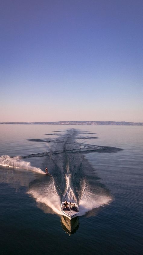 Water Ski Aesthetic, Water Skiing Aesthetic, Waterski Aesthetic, Water Sports Aesthetic, Wakeboarding Aesthetic, Slalom Water Skiing, Boat Wake, Skiing Aesthetic, Ski Aesthetic