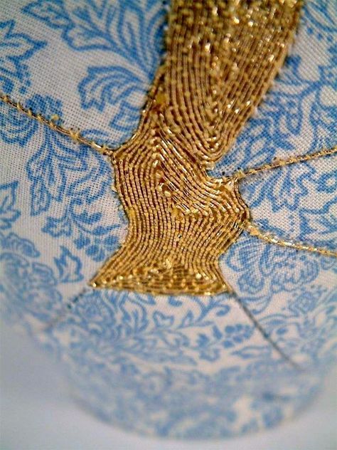 Artist Mimics Japanese ‘Kintsugi’ Technique to Repair Broken Vases with Embroidery Kintsugi Art, Ancient Japanese Art, Textil Design, Make Do And Mend, Art Appliqué, Colossal Art, Japanese Pottery, Sumi E, Gold Threads