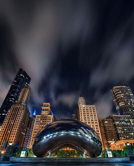 Chicago Vacation, Chicago Aesthetic, My Kind Of Town, Chicago Photography, Disney Magic Kingdom, Chicago City, Chicago Skyline, Travel Locations, City Views