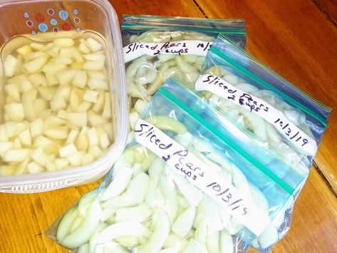 How to Freeze Apples and Pears – Haphazard Homemaker Freezing Pears, Recipe Using Pears, How To Freeze Apples, Freeze Apples, Pear Muffins, Laying On The Ground, Freezing Fruit, Freezing Vegetables, Freezing Apples