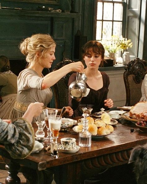 Jane Austen Inspired, Pride And Prejudice 2005, Jane Austen Novels, Jane Austin, Pride Prejudice, Elizabeth Bennet, Jane Austen Books, Rosamund Pike, Mr Darcy