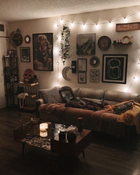 Green Witch Apartment Aesthetic, Witch Aesthetic Living Room Decor, Apartment Decorating Witchy, Witchy Apartment Living Room, Living Room Whimsigoth, Dark Boho Apartment Decor, Witchy Home Inspiration, Dark Witchy Living Room, Apartment Decorating Edgy