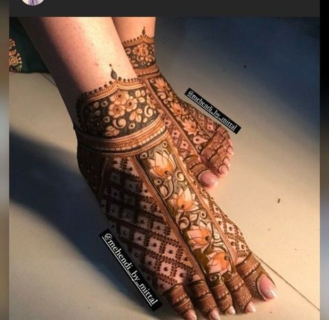 Bride Mehendi Design Bridal Leg, Leg Mehendi Designs For Bride, Bridal Mehndi Designs Lag, Bride Lag Mehndi Design, Bride Legs Mehndi, Legs Mehndi Design For Bride, Bridal Mahdi Design, Engagement Bride Mahendi, Foot Mehandi Designs Bridal