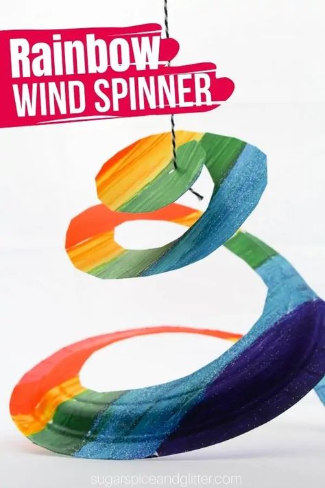 A fun and easy paper plate craft for kids, these rainbow wind spinners or whirligigs are super simple to make and are absolutely mesmerizing for young kids to watch as they twist and twirl in front of a window. There are so many unique ways you can decorate your own DIY wind spinners. Wind Chime Craft Preschool, Wind Twirlers Diy, Paper Plate Spinner, Paper Plate Wind Spinner, Paper Spinners For Kids, Paper Plate Craft Ideas, Wind Crafts For Kids, Paper Plate Crafts For Kids Easy, Wind Spinners Diy How To Make