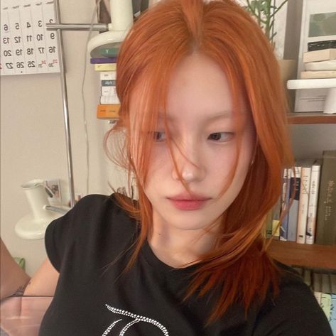 Orange Hair Wigs, Hair Dye Ideas Black Women, Tone Orange Hair, Tangerine Hair, Hair Nutrition, Steam Girl, Girl Vibe, Hair Dye Ideas, Ginger Hair Color