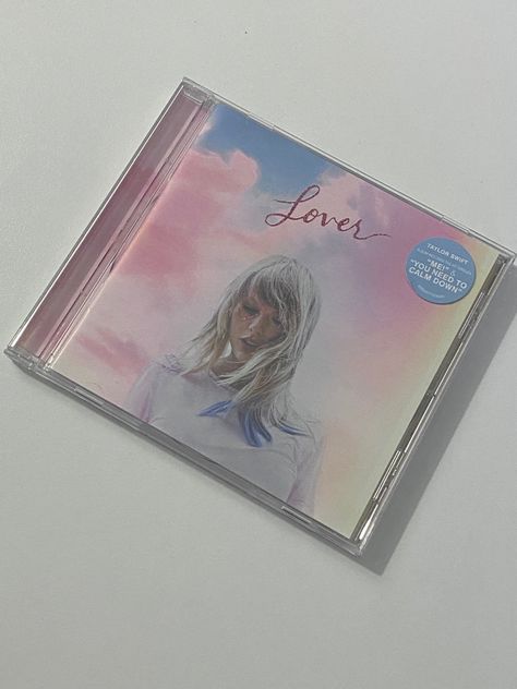 Taylor Swift Lover CD aesthetic Taylor Cds Aesthetic, Taylor Swift Cd Aesthetic, Diys Aesthetics, Taylor Swift Cds, Taylor Swift Cd, Taylor Swift Guitar, Aesthetic Lover, Goodbye Lullaby, Taylor Merch