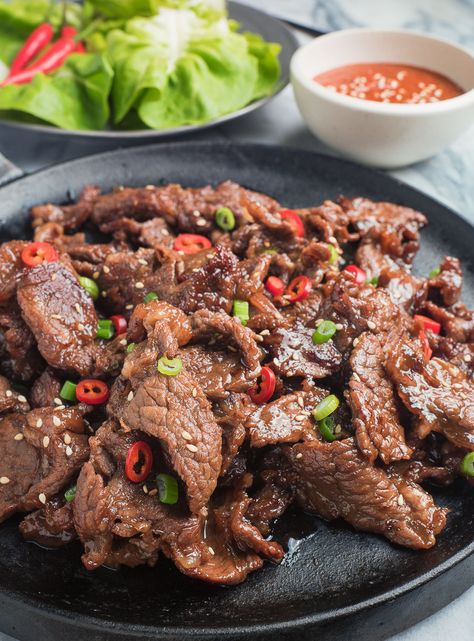 Beef Bulgogi Recipe, Korean Beef Bulgogi, Korean Beef Recipes, Bulgogi Sauce, Korean Bulgogi, Korean Bbq Beef, Bulgogi Recipe, Bulgogi Beef, Korean Beef