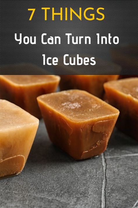 Specialty Ice Cubes, Ice Diet Plan, Flavored Ice Cube Recipes, Ice Cube Fruit, Healthy Ice Cubes, Ice Cubes For Cocktails, Infused Ice Cubes Cocktails, Ice Cube Ideas For Drinks, Holiday Ice Cubes