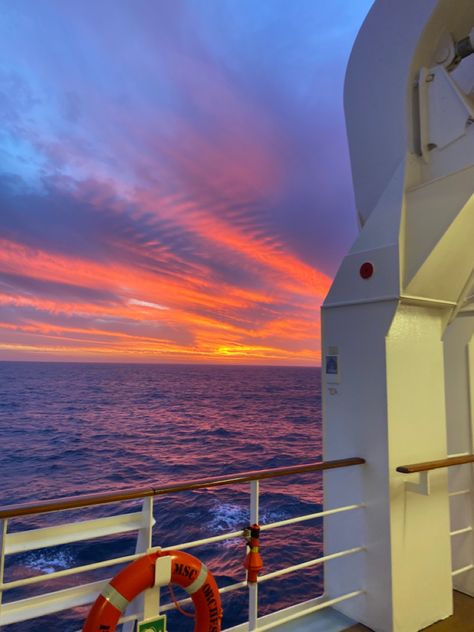 Sunset , boat sunset , ship sunset , cruise ship , msc , at sea aesthetic picture Sunken Cruise Ship, Ship Travel Aesthetic, Ship Pictures Sea, Cruise Ship Sunset, Cruiship Aesthetic, Sunset On A Boat, Cruise Travel Aesthetic, Bahamas Vacation Pictures Cruise Ships, Boat Cruise Aesthetic