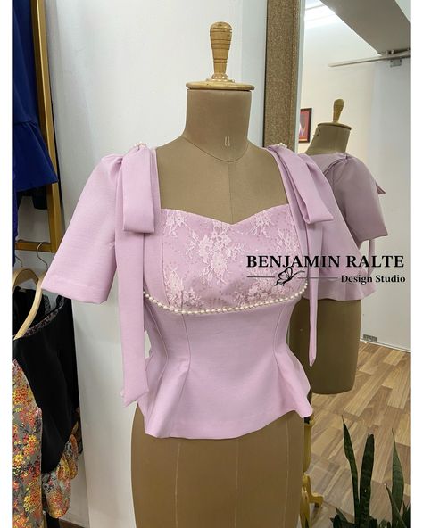 Available for order in all sizes Can also be made in different colours Dm for enquiries Sunday Blouse, Sunday Dress Outfit, Dhoti Dress, Ankara Blazer, Classy Tops, Sunday Top, Cotton Suit Designs, Pola Topi, Stylish Outfits Casual