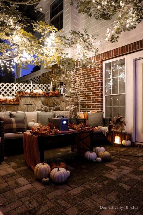 Fall Outdoor Movie Night - Domestically Blissful Fall Outdoor Movie Night, Outdoor Halloween Movie Night, Domestically Blissful, Outdoor Movie Night, Halloween Movie Night, Fall Stem, Orange Table, Winter Hacks, Vacation Locations