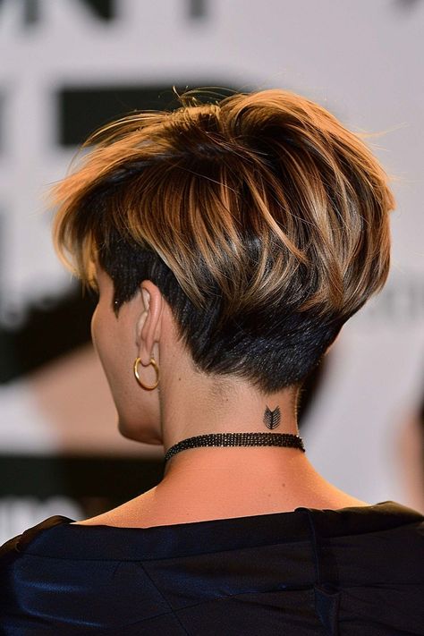 Back Views Of Short Haircuts, Cute Pixie Hairstyles, Stacked Pixie Haircut Back View, Short Stacked Hairstyles, Back Of Short Haircuts, Brunette Pixie Haircut, Back Of Pixie Haircut Neckline, Short Wedge Hairstyles, Short Wedge Haircut