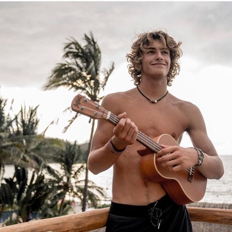 Marco Mignot on Instagram: “When you start to understand the world the only thing you want is to push your limits ,remember to breath and you will be happy 😃” Marco Mignot, Meg Mccaffrey, Rachel Elizabeth Dare, Cute Blonde Guys, Thalia Grace, Frank Zhang, Push Your Limits, Jason Grace, Leo Valdez