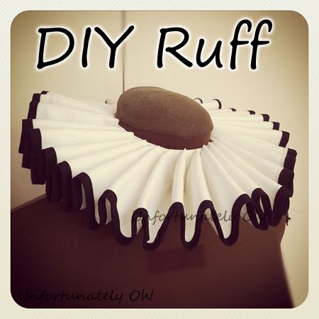 Unfortunately Oh!: DIY Ruff Tutorial. Time consuming but awesome. Pennywise Diy Costume, Pierrot Kostüm, Pierrot Costume, Clown Collar, Kostuum Halloween, Pierrot Clown, Halloween Circus, Collars Diy, Diy Kostüm