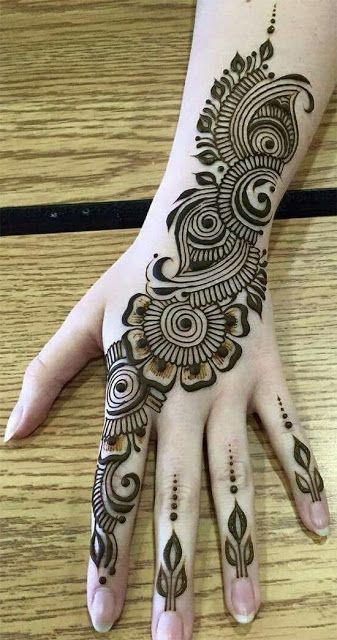 121 Simple mehndi designs for hands || Easy Henna patterns with Images | Bling Sparkle Simple Henna Patterns, Mehndi Designs Finger, Henna Hand Designs, Easy Mehndi Designs, Latest Arabic Mehndi Designs, Tato Henna, Eid Mehndi Designs, मेहंदी डिजाइन, Mehndi Designs 2018