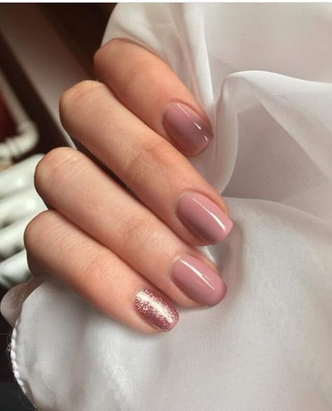 Rose Beige Nails, Classy Nude Nails Short, Shellac Nude Nails, Nude Rose Nails, Nude Shellac Nails, Nude Manicure Ideas, Beige Nude Nails, Nude Beige Nails, Trendy Nails Nude