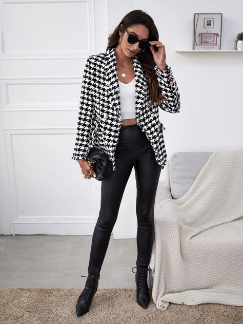 Winter Faux Fur Coat, Cocoon Jackets, Women Blazers, Coachella Dress, Blazer Outfit, Fashion Business Casual, Houndstooth Blazer, Autumn Style, Women's Jackets