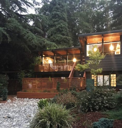 A Writer's Mid-Century House Is an Act ... Scandinavian House Design, Family Houses, 70s House, Mid Century Architecture, Second Story, Mid Century Modern House, Scandinavian Home, Mid Century House, Mid Century Design