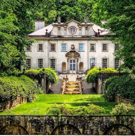 Southern Home Tour - Part 1 Atlanta Georgia Mansions, Old Southern Mansions, The Swan House Atlanta, Atlanta Georgia Homes, Southern Scenery, Swan House Atlanta, Southern Style Homes, English Mansion, Old Southern Homes