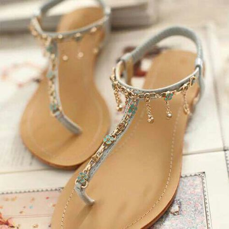 Indian Sandals, Kasut Wanita, Fancy Sandals, Coral Sandals, Indian Shoes, Pretty Sandals, Fashion Shoes Sandals, Adorable Outfits, 3 Shoes