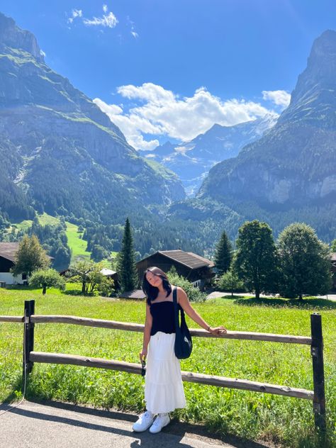 (me) Switzerland Aesthetic Clothes, French Alps Summer Outfit, Outfit Ideas Nature Aesthetic, Swiss Alps Photoshoot, Zurich Switzerland Outfits Summer, Switzerland Poses Photo Ideas, Zurich Outfit Summer, Switerzerland Outfits Summer, Outfits In Switzerland