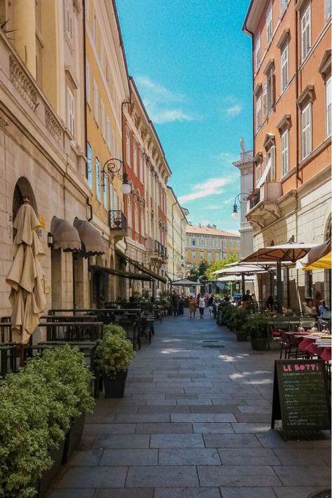 Italian Cities, Trieste Italy, Trieste Italy Aesthetic, Trst Italy, Trieste Aesthetic, Italy Train Aesthetic, Rome Italy Trastevere, Trieste Italy Photography, Italy Pictures