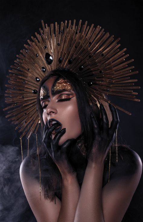 Makeup/style: Lex Fatum Model: Tanya Reizlina  Photo: Aleksey Savitskiy Dragon Makeup, Dark Skin Models, Makeup Photoshoot, Dark Beauty Photography, Dark Portrait, Face Art Makeup, Golden Dragon, Photoshoot Makeup, Fantasy Photography