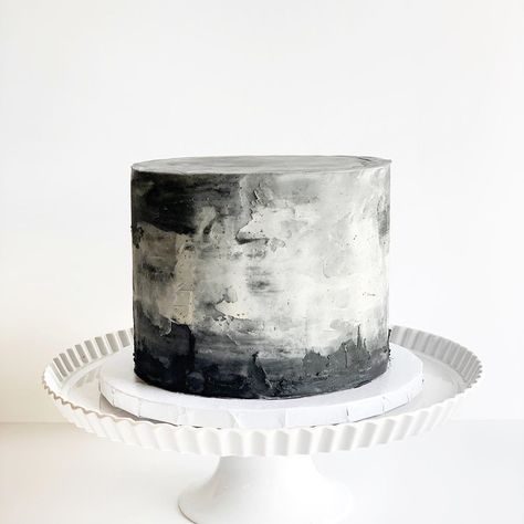 Kaitlyn Daignault on Instagram: “I adore this moody little cake! 🌚 but you guyssssss. It’s never been about the numbers, but we hit 1k! What a fun milestone that wouldn’t…” Gray Cake, Grey Cake, Bd Cake, Watercolor Cake, Little Cakes, Basic Grey, White Cake, Church Wedding, The Numbers