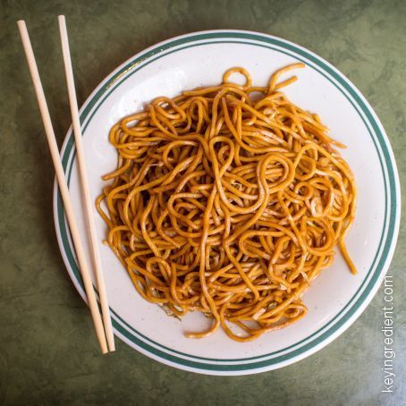 Hibachi Noodles, Easy Asian Noodle Recipes, Easy Asian Noodles, Longevity Noodles, Hibachi Recipes, Wonton Noodle Soup, Traditional Chinese Food, Vegetarian Ramen, Cellophane Noodles