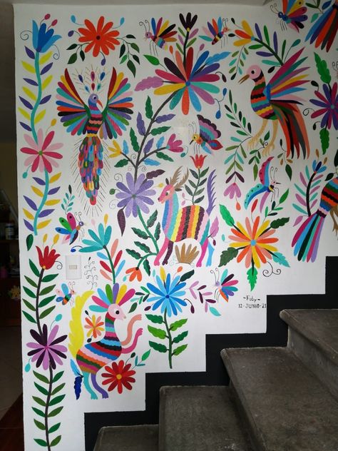 Mexican Art Mural, Mexican Flower Mural, Mexican Flower Wall, Otomi Mural, Mexican Inspired Wallpaper, Mexican Art Wall, Mexican Wall Mural, Closet Painting Ideas Aesthetic, Spanish Mural