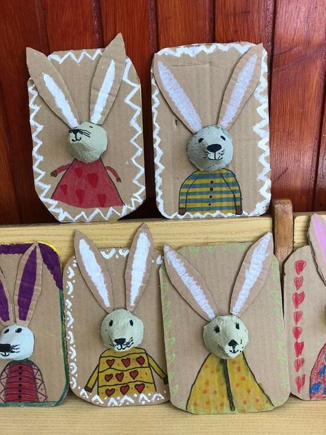 Påskeaktiviteter For Barn, Friday Activities, Diy – Velikonoce, Classe D'art, Egg Carton Crafts, Art And, Fun Friday, Easter Art, Kindergarten Art