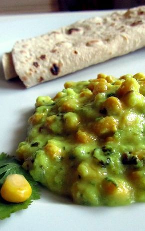 Corn ki sabzi recipe: Corn ki sabzi is a good indian curry that goes well with phulkas and chapatis. Corn sabji with yogurt gravy. Corn Curry Recipe, Corn Curry, How To Make Corn, Indian Veg Recipes, Indian Curries, Vegetable Recipe, Curry Recipes Indian, Veg Dishes, Indian Curry