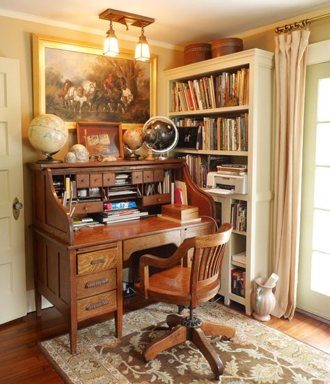 Vintage Desk Aesthetic, Desk Nook In Living Room, Old Study Room, Vintage Desk Ideas, 70s Home Office, Vintage Study Room, Night Sky Canvas Painting, Home Study Design, Vintage Office Desk