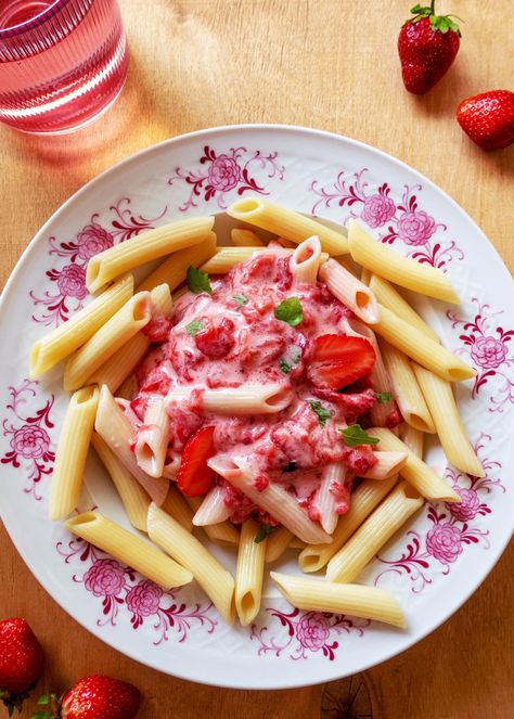 Polish Sweet Strawberry Pasta [ RECIPE!] | Polonist Strawberry Pasta, Childhood Meals, Pasta Ideas, Roasted Rhubarb, Dessert Pasta, Stuffed Pasta, Berry Sauce, Happy Cooking, Pasta Primavera