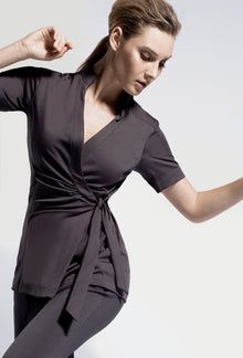 Inseam Pocket, Beauty Uniforms, Spa Uniform, Wrap Tunic, Green Scrubs, Spa Wellness, Activewear Sets, Meryl Streep, Sporty Look