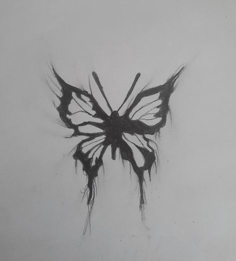 Butterfly Inspo Drawing, Goth Butterfly Drawing, Grudge Paintings Easy, Scary Butterfly Drawing, Dark Butterfly Drawing, Hand And Butterfly Drawing, Grunge Butterfly Drawing, Aesthetic Drawing Ideas Grunge, Edgy Drawings Aesthetic