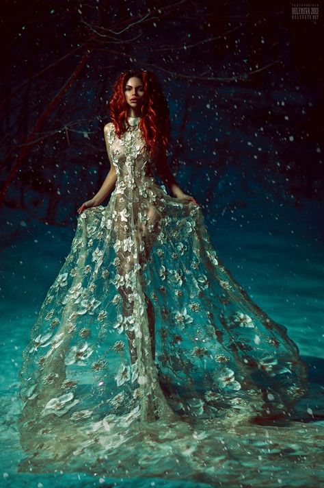 Pisces - http://simplysunsigns.com/ Long Red Hair, Fantasy Photography, Long Red, Fotografi Potret, Gorgeous Gowns, Fantasy Fashion, Lace Gown, Beautiful Gowns, A Dress