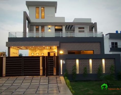 Boundary wall design Elevation House, House Front Wall Design, Compound Wall Design, Gate Wall Design, Front Wall Design, Eksterior Modern, House Fence Design, House Wall Design, Compound Wall