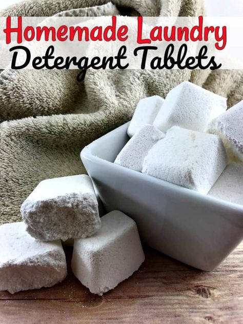 Diy Laundry Detergent, Laundry Soap Homemade, Laundry Pods, Homemade Laundry Detergent, Homemade Laundry, Soap Ideas, Diy Laundry, Homemade Cleaning Products, Natural Cleaners