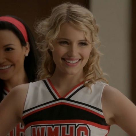 Quinn Fabray Icons, Diana Argon, Sherilyn Fenn, Diana Agron, Becca Tobin, Madison Beer Outfits, Glee Fashion, Heather Morris, Quinn Fabray