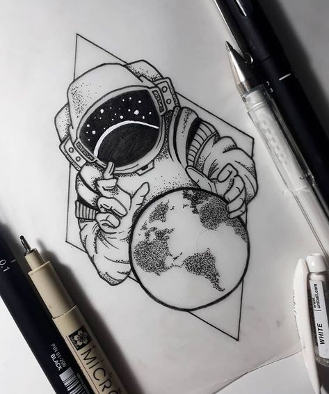 Realistic Tattoo Ideas, Chicano Tattoos Sleeve, Astronaut Tattoo, Clock Tattoo Design, Planet Tattoos, Tattoo Outline Drawing, Galaxy Tattoo, Space Drawings, Tattoo Inspiration Men