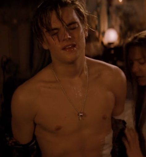 Romeo Leonardo Dicaprio, Leonardo Dicaprio Romeo And Juliet, Leonardo Dicaprio Romeo, Romeo Montague, والتر وايت, Leonardo Dicaprio Photos, Leo And Kate, 90s Actors, Leonardo Dicaprio 90s