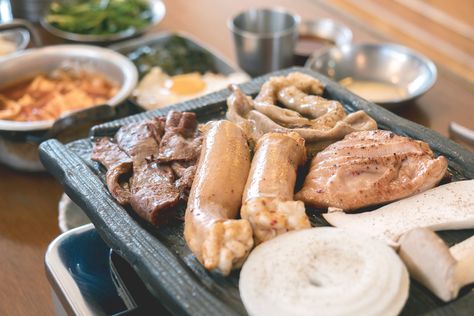 Restaurant Business Plan, Gochujang Sauce, Wood Burning Oven, Savory Food, Restaurant Business, Udon Noodles, Grilled Beef, Kitchen Oven, Chilli Pepper