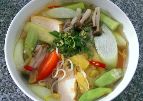 Canh Chua Chay Canh Chua, Culinary Techniques, Vietnamese Cuisine, Meal Prep For The Week, Vegan Cooking, Vegetarian Dishes, Wonton Soup, Plant Based Recipes, Thai Red Curry