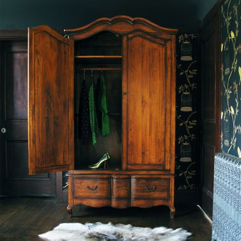 #wardrobes #closet #armoire storage, hardware, accessories for wardrobes, dressing room, vanity, wardrobe design, sliding doors, walk-in wardrobes.                                                                                                                                                     Más Antique Wardrobe Closet, Vintage Dressing Rooms, Armoire Diy, Clothing Armoire, Armoire Design, Painted Armoire, Antique Wardrobe, French Armoire, Antique Bedroom