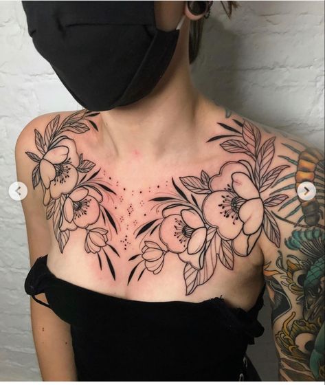 Chest Tattoo Flowers, Traditional Chest Tattoo, Symbole Tattoo, Botanical Tattoo Design, Chest Tattoo Female, Tattoo Female, Pieces Tattoo, Chest Tattoos For Women, Chest Piece Tattoos