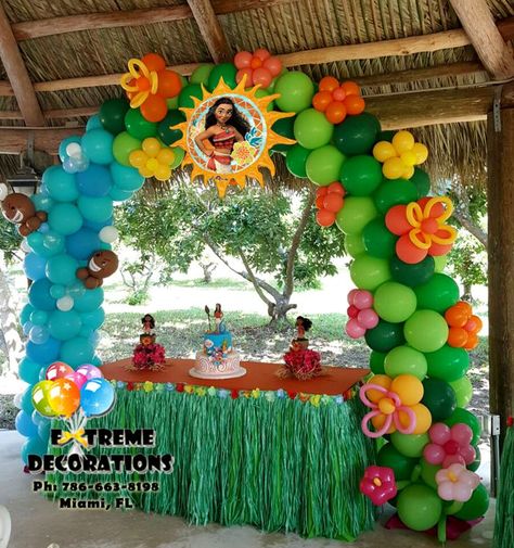 Princess Moana theme Birthday party decorations. Cake table with balloon arch with Hawaiian theme. Luau birthday party ideas. Extreme Decorations Ph: 786-663-8198 www.extremedecorations.com Moana Birthday Party Ideas Decoration, Birthday Party Ideas Decoration, Moana Party Decorations, Moana Birthday Party Ideas, Party Ideas Decoration, Moana Birthday Party Theme, Moana Theme Birthday, Festa Moana Baby, Party Decorations Ideas