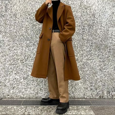 Black Turtleneck Brown Pants, Guy Outfits Turtleneck, Turtleneck Trench Coat Outfit Men, Brown Trench Coat Outfit Men, Brown Coat Outfit Men, Mock Neck Outfit, Brown Turtleneck Outfit, Honeymoon Fits, Scarf Outfit Men